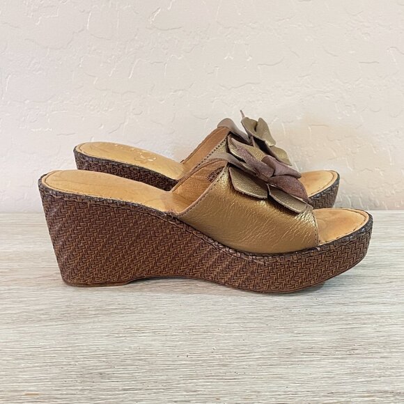 Born 7 Sandals Annette Bronze Brown Copper Leather Flower Platform Wedge Slides - Picture 7 of 12